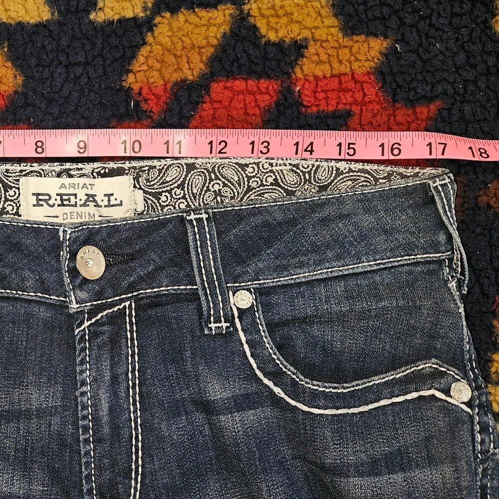 NWT- Ariat Women's REAL Ivy Dresden Dark Wash Mid Rise Straight Leg Jeans Sz 32L - Picture 6 of 7